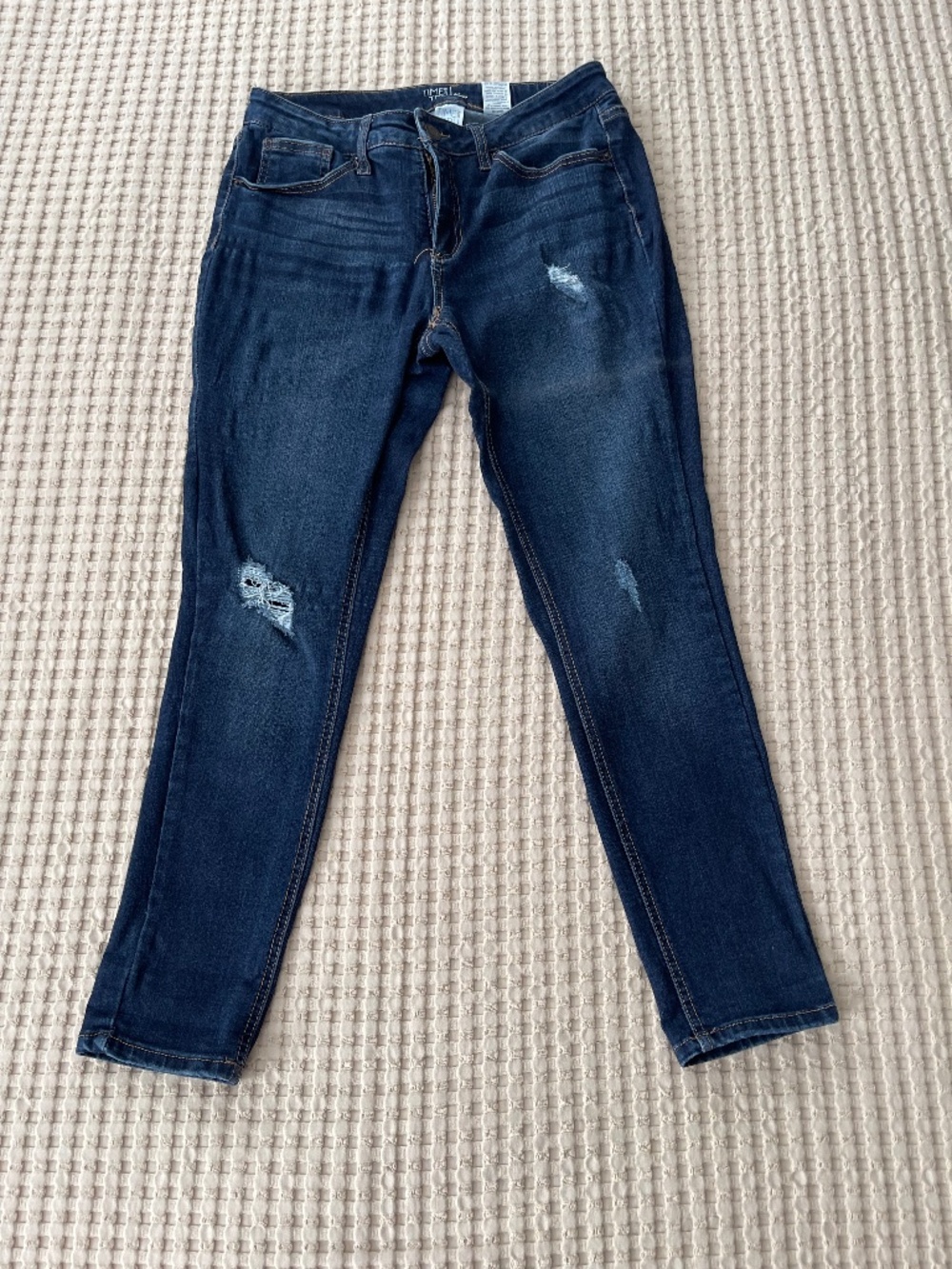 Time and Tru Distressed Skinny Jeans Women's Size 14